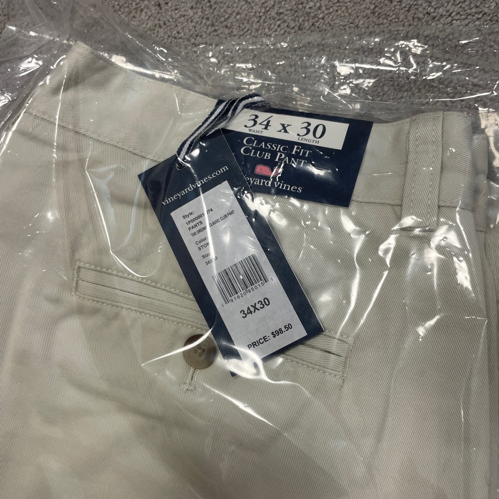 Vineyard Vines Men's Classic Club Fit Chinos